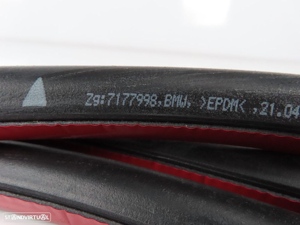Borracha da porta Frente Novo/ Original BMW 7 (F01, F02, F03, F04) 51337177998 - 2