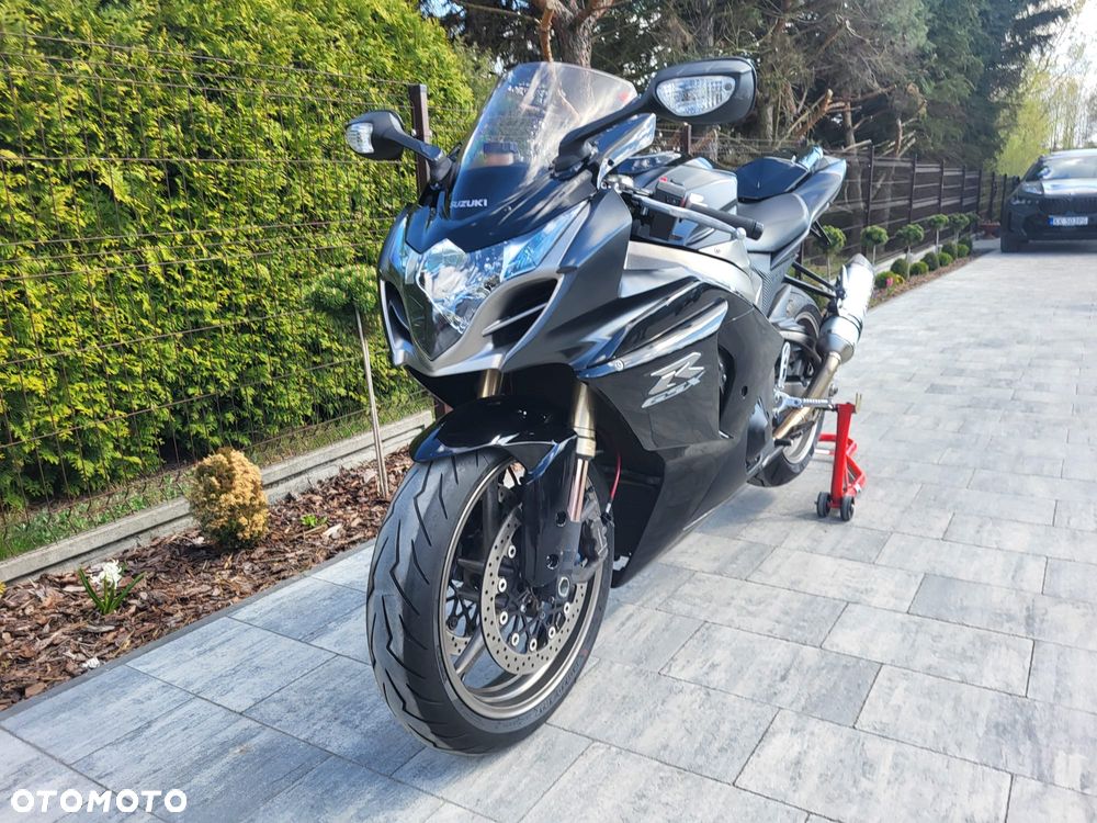 Suzuki GSX 1000 - 7