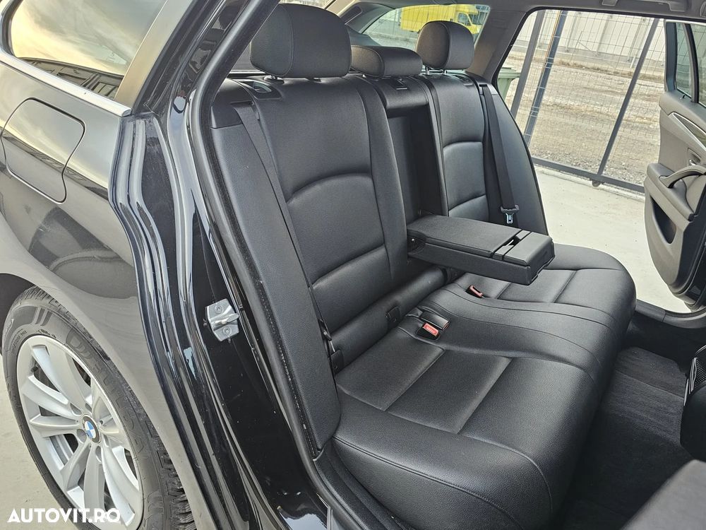 BMW Seria 5 520d AT - 17