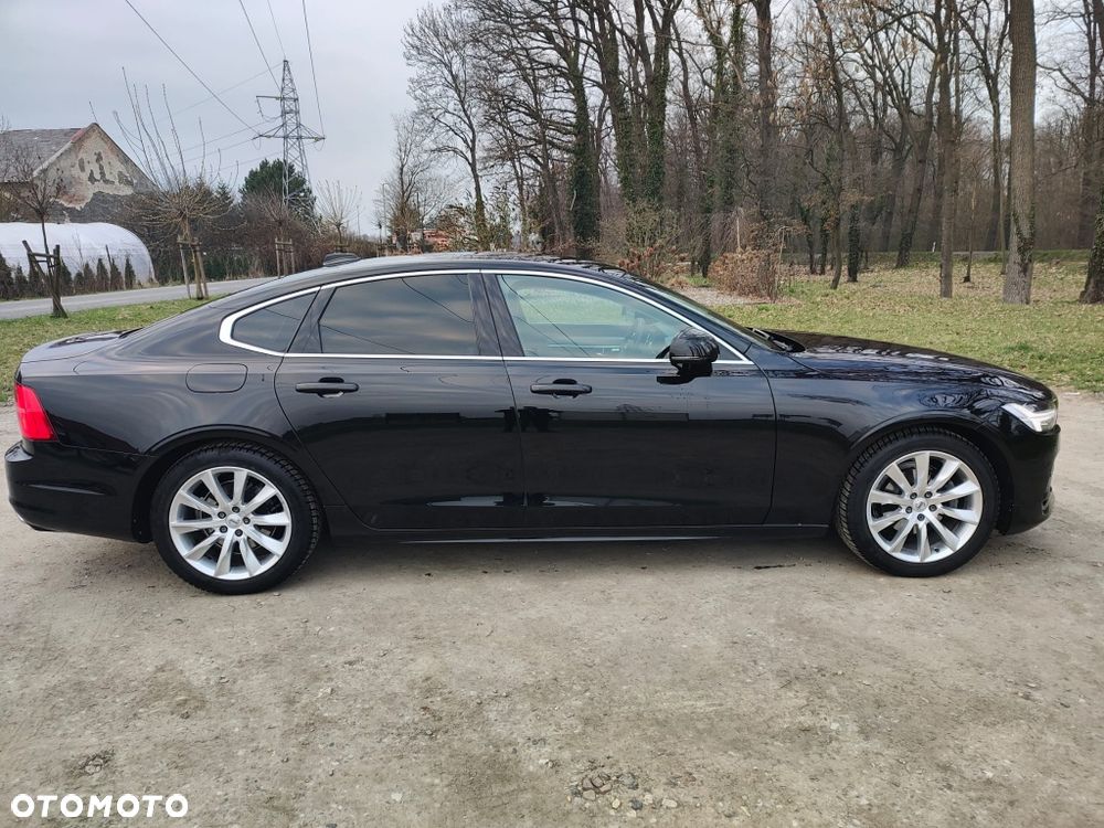 Volvo S90 - 2