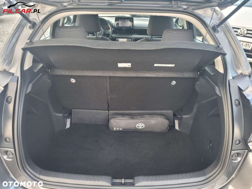 Toyota Yaris - 32