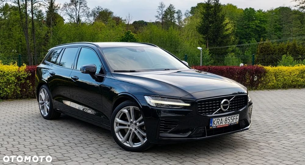 Volvo V60 T6 AWD Plug-In Hybrid Ultra Dark - 2