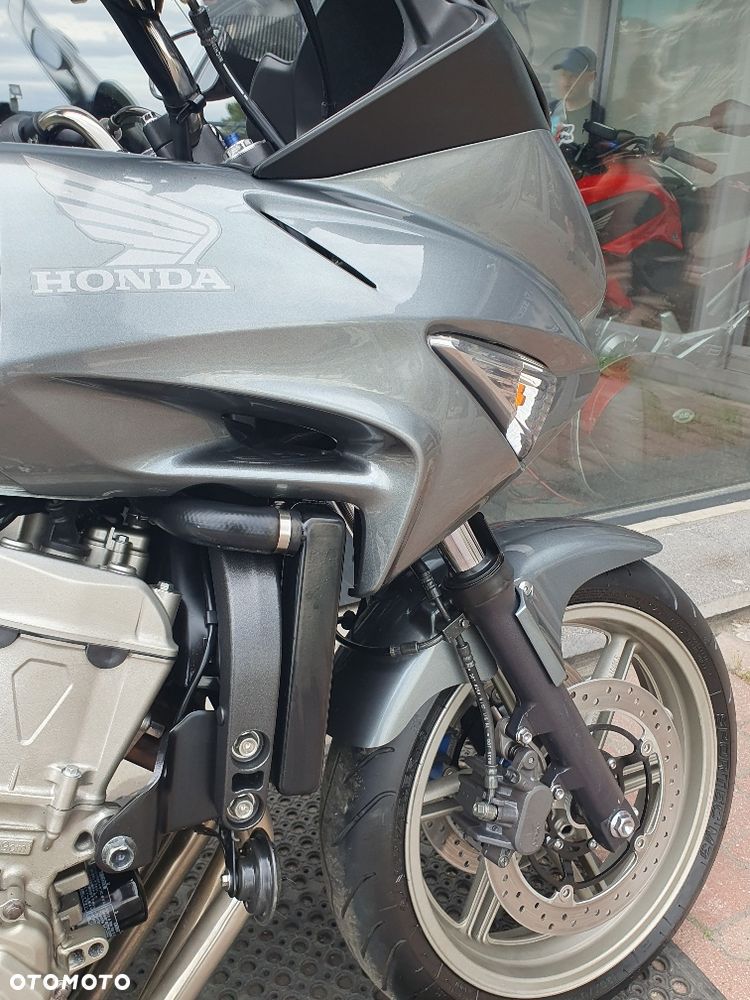 Honda CBF - 37