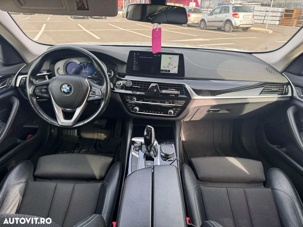 BMW Seria 5 520d xDrive Touring Aut. Sport Line - 8