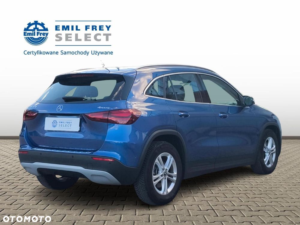 Mercedes-Benz GLA - 5