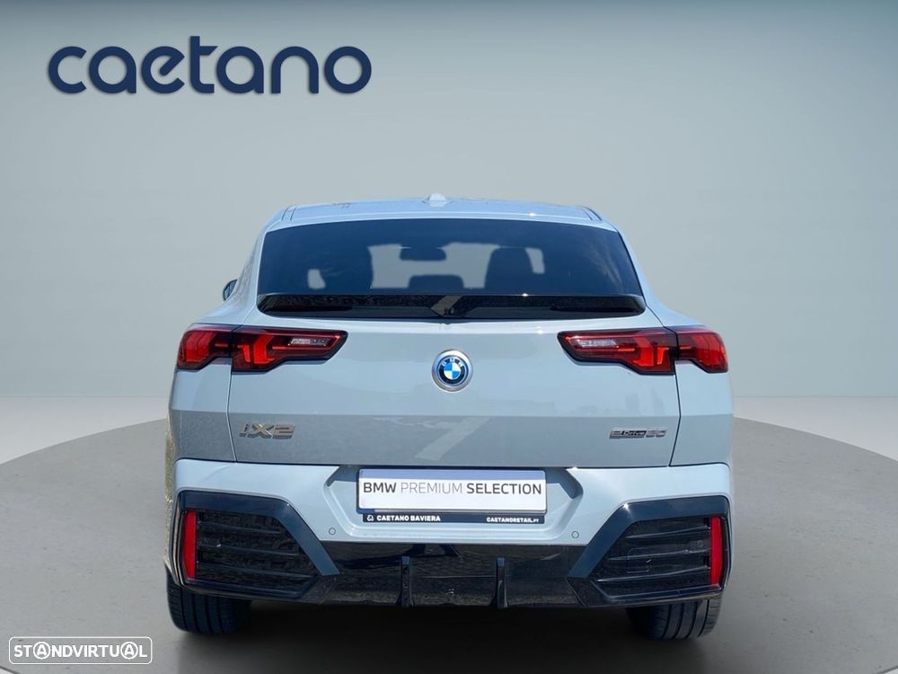 BMW iX2 eDrive20 Pack Desportivo M - 20