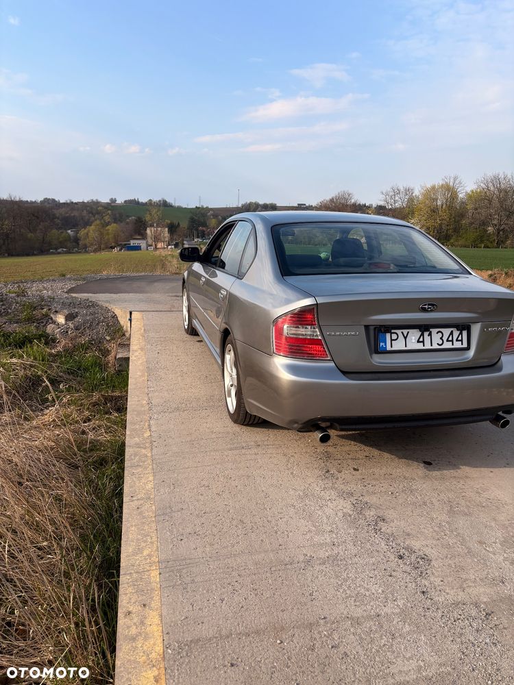 Subaru Legacy - 6