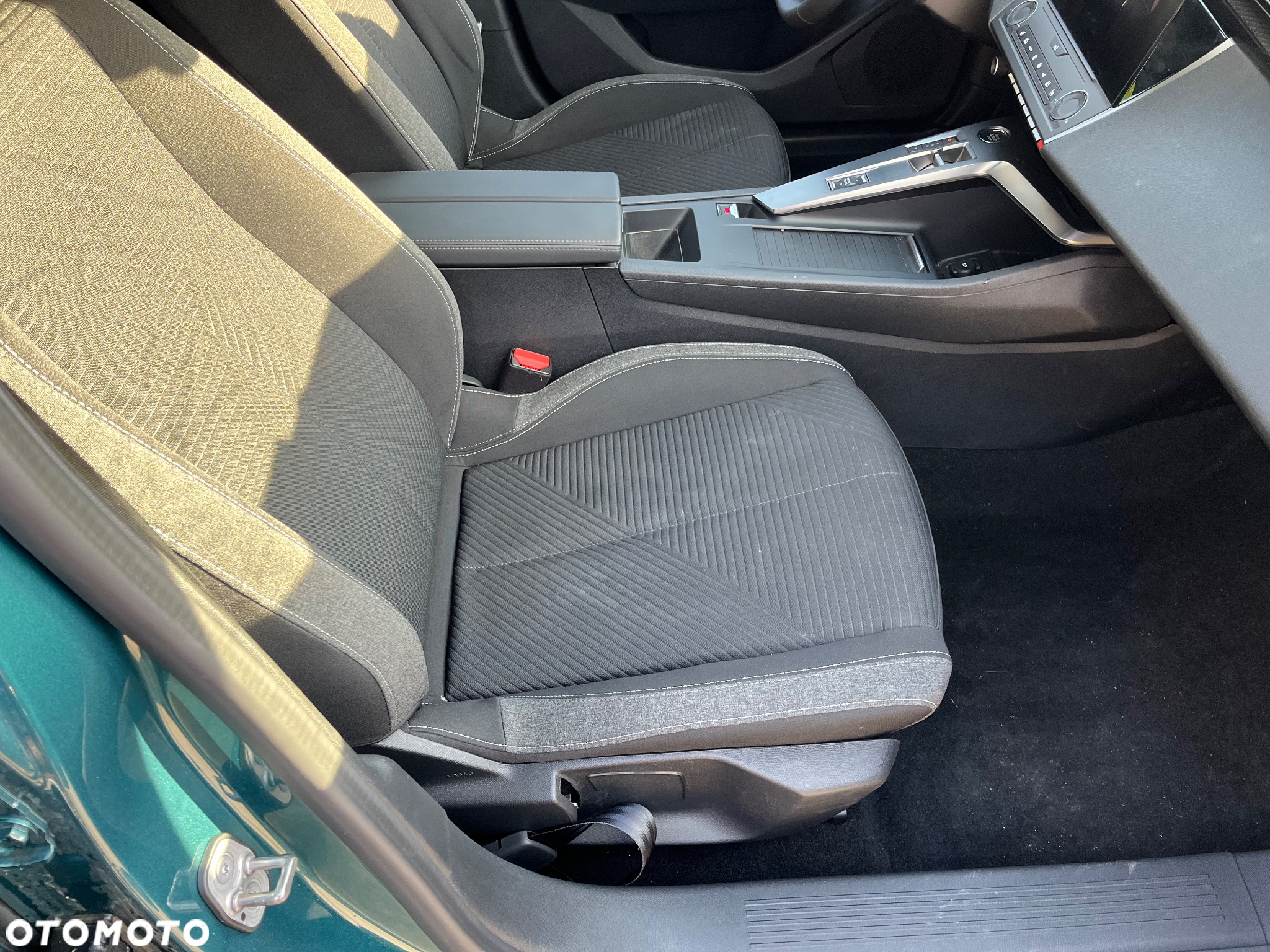 Peugeot 308 SW PureTech 130 EAT8 Active Pack - 23