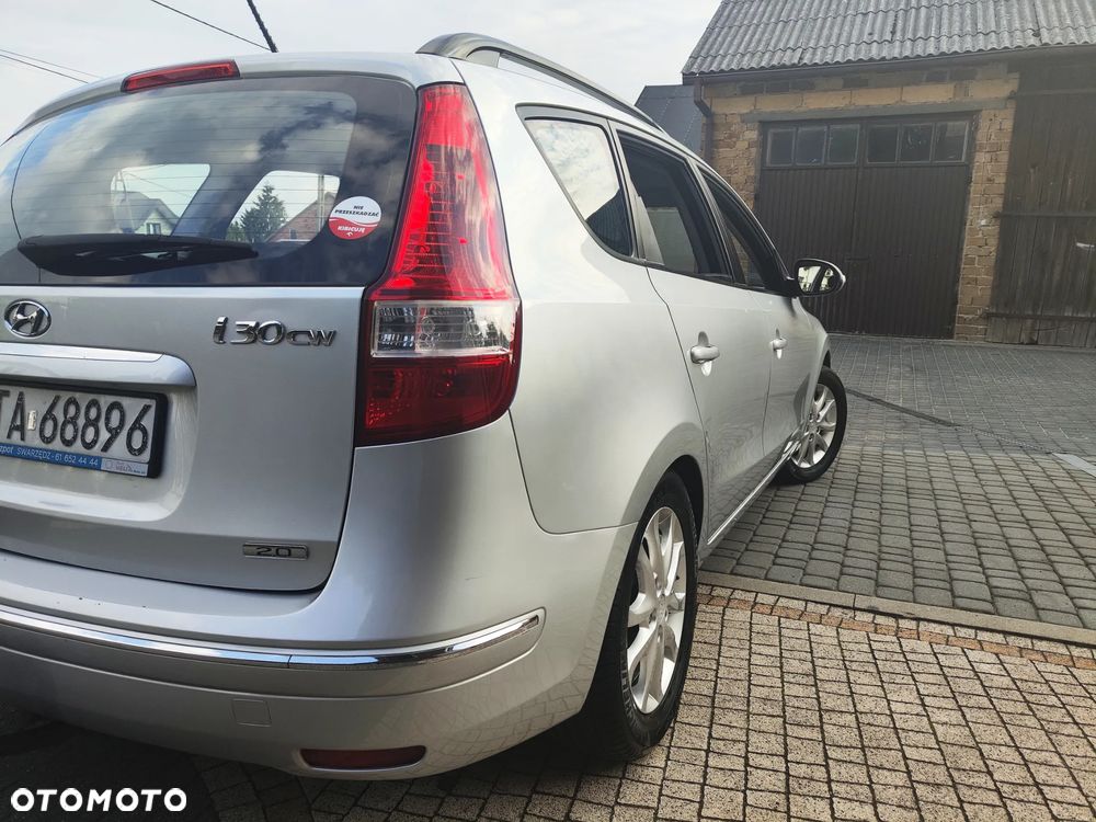 Hyundai i30 i30cw 2.0 Style - 36