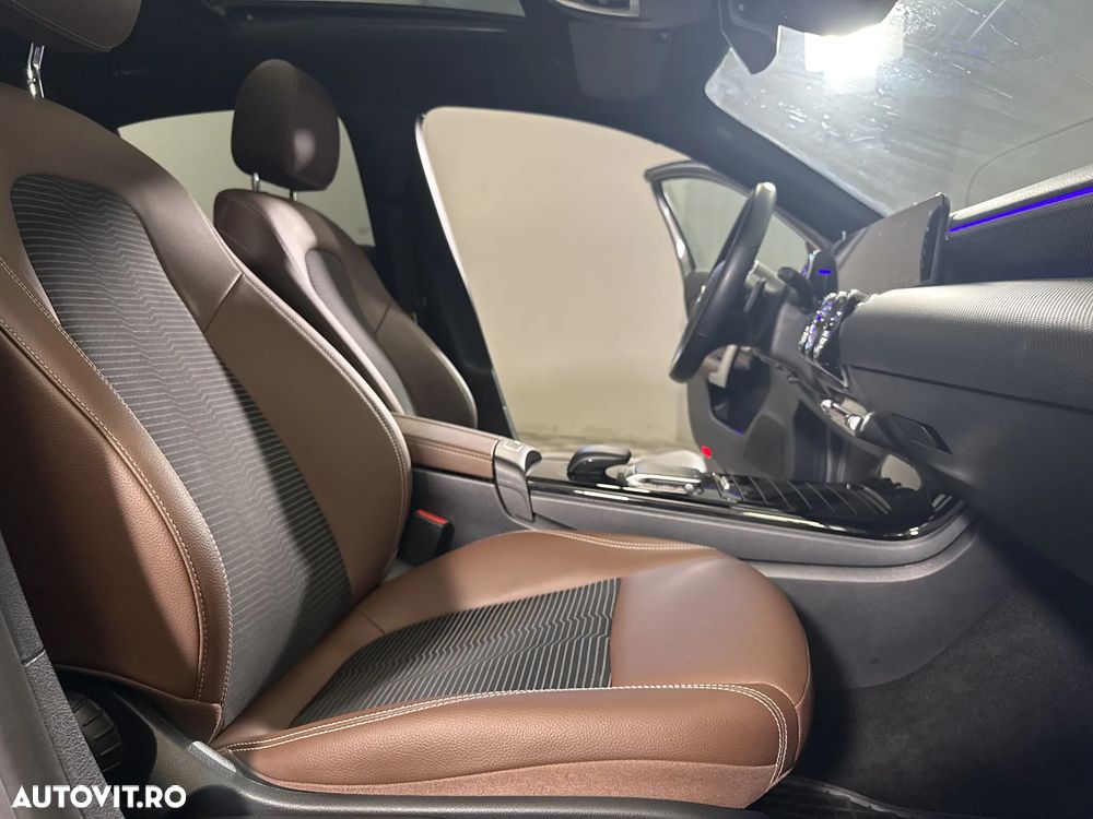 Mercedes-Benz A 200 4MATIC Aut. - 12