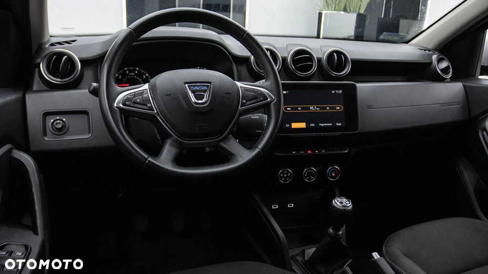 Dacia Duster 1.0 TCe SL Celebration - 11