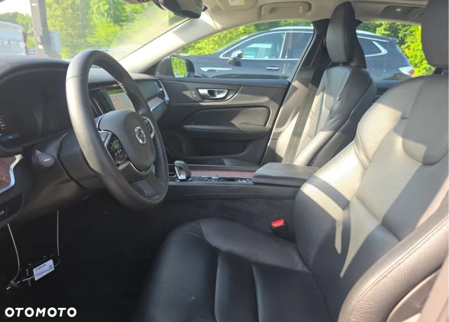 Volvo S60 B5 B AWD Plus Dark - 11