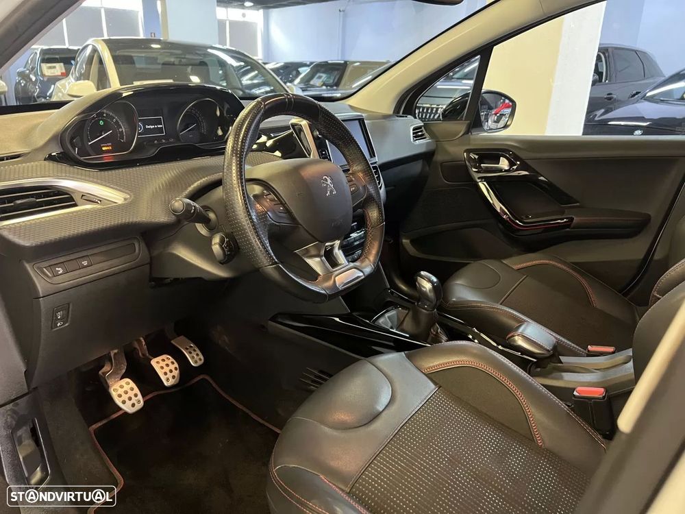 Peugeot 2008 1.2 PureTech GT Line - 5