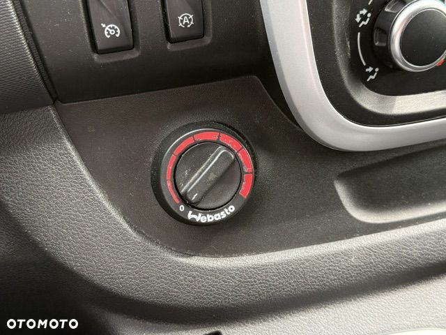 Renault Trafic - 28