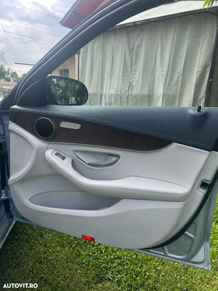 Mercedes-Benz C 350 e 7G-TRONIC Avantgarde - 24