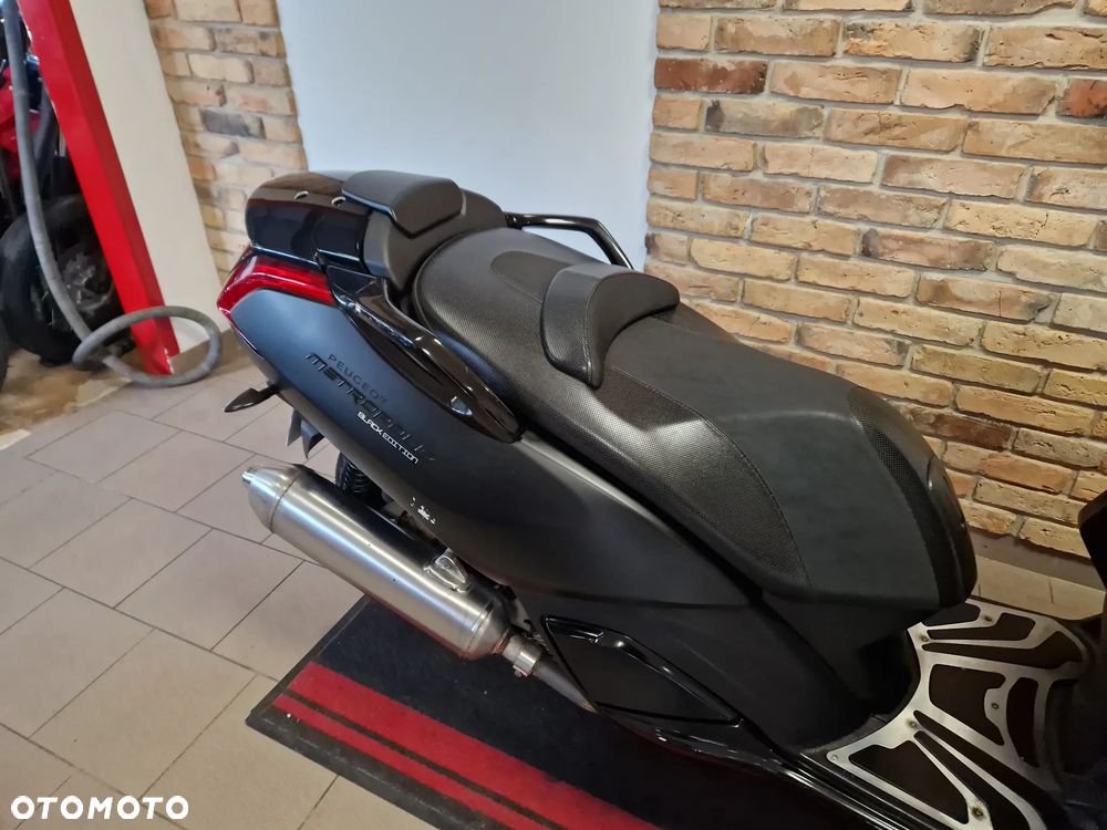 Peugeot Metropolis - 13