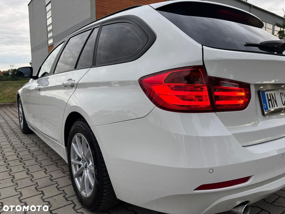 BMW Seria 3 318d Blue Performance Sport Line - 33
