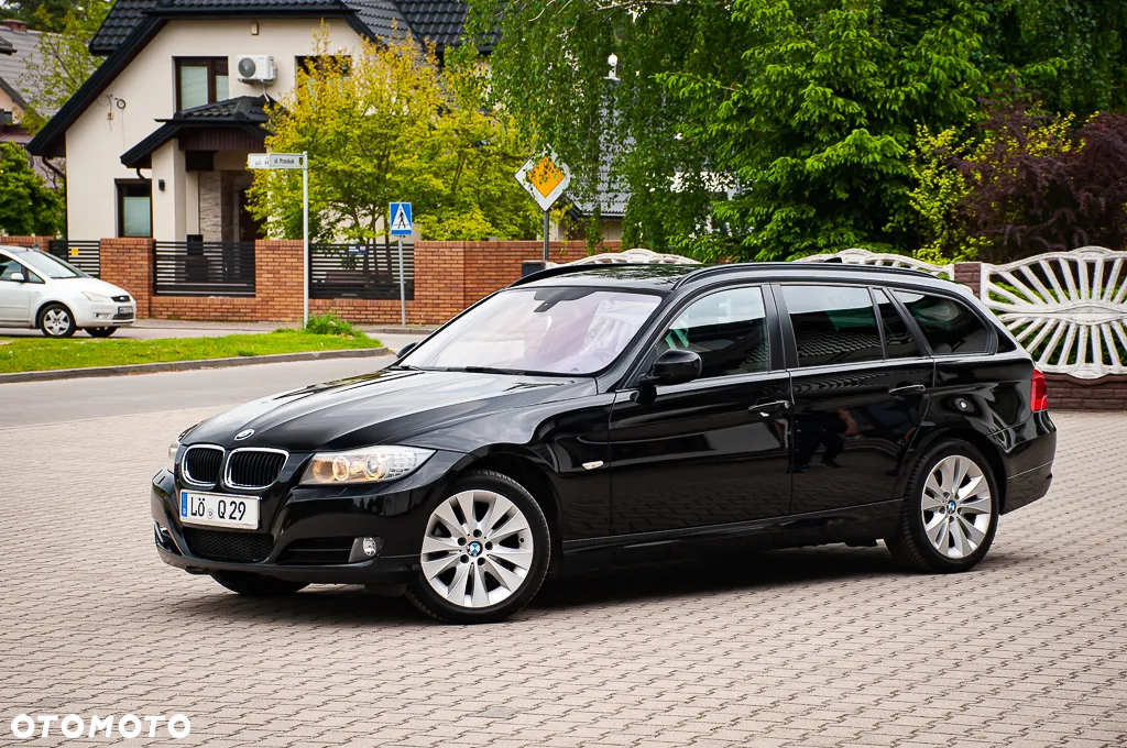 BMW Seria 3 320d xDrive DPF Touring Edition Fleet Exclusive - 21