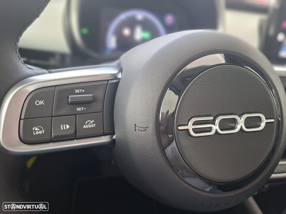 Fiat 600e 54 kWh Business Edition - 11
