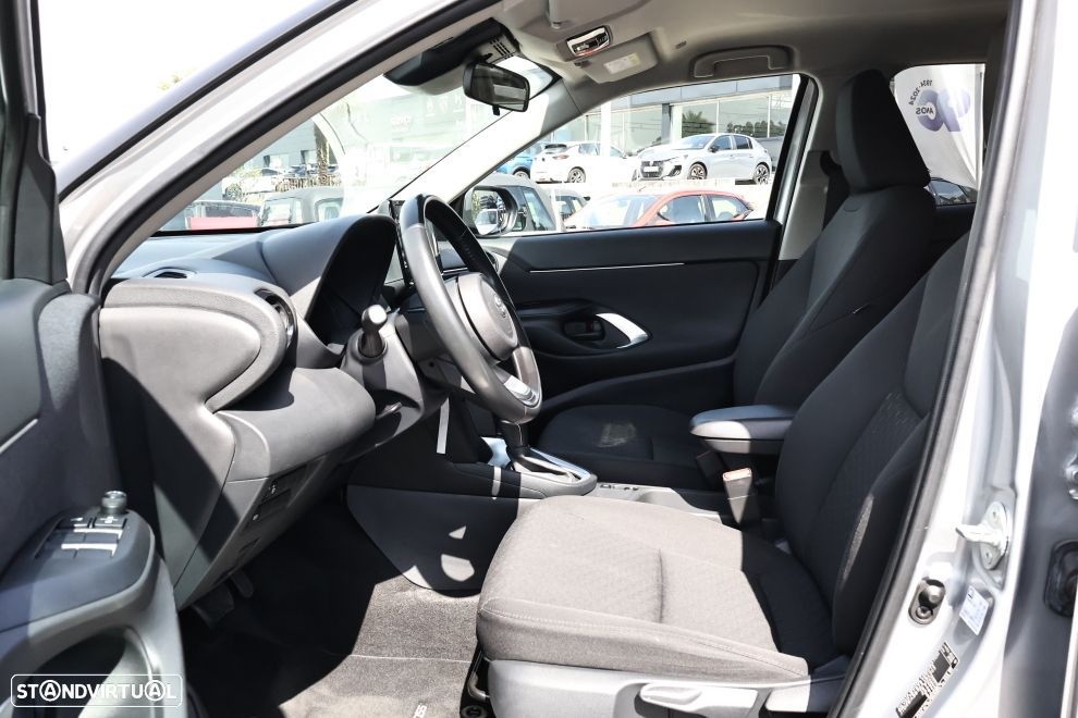 Toyota Yaris Cross - 17