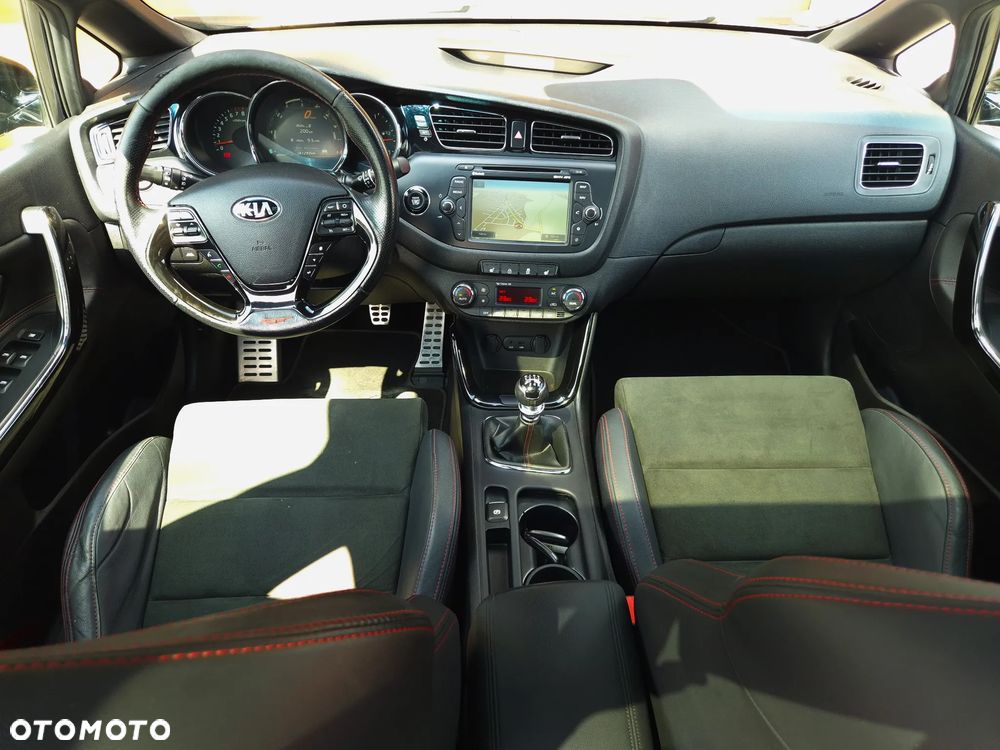 Kia Ceed 1.6 T-GDI GT-Track - 6