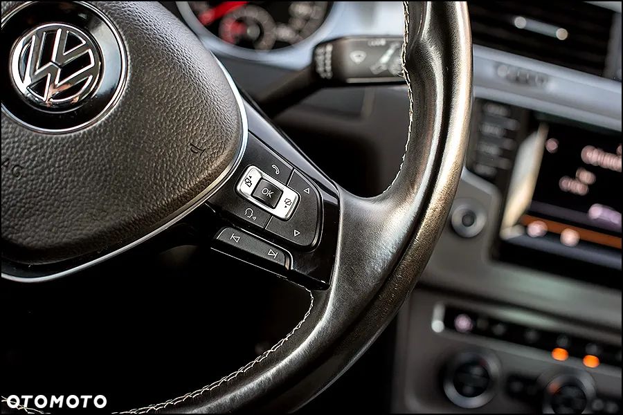 Volkswagen Golf - 21