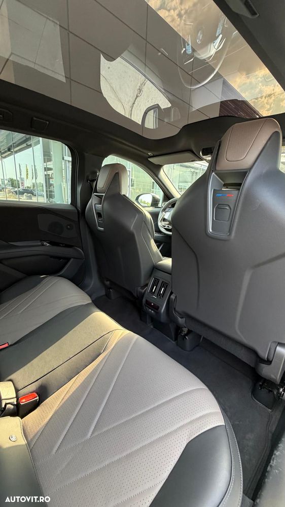 BMW iX3 - 13