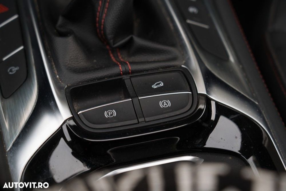 MG HS 1.5 T-GDi 6MT Exclusive - 19