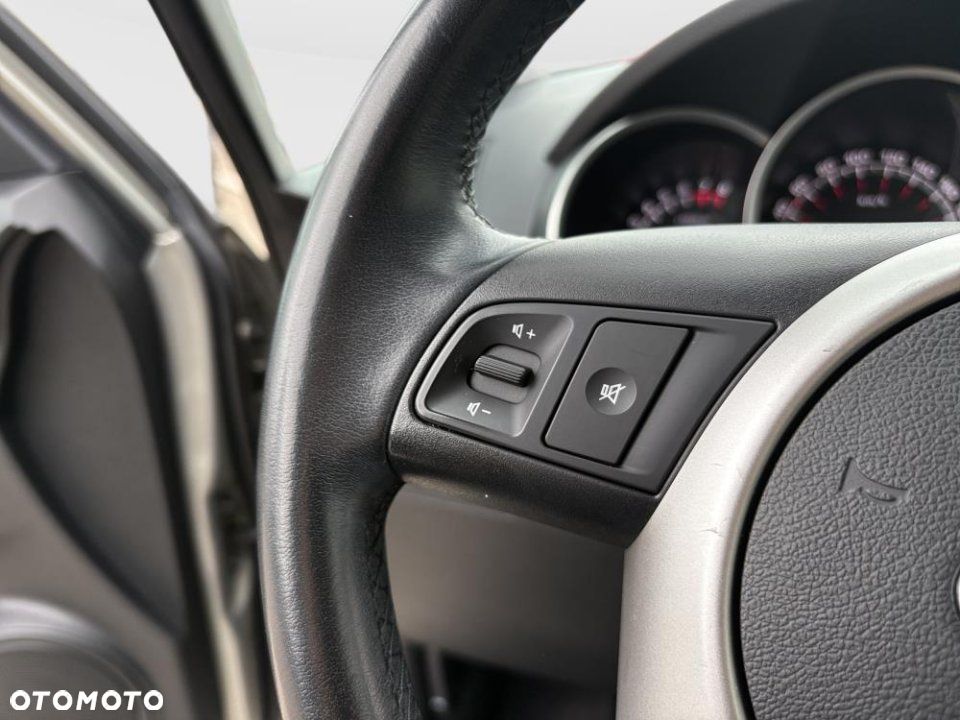 Kia Venga - 15