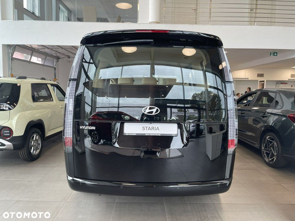 Hyundai Staria - 8