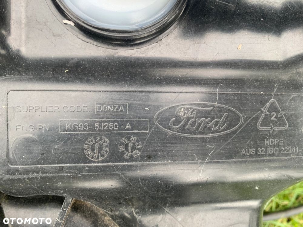 ZBIORNIK ADBLUE FORD MONDEO MK5 KG93-5J228-AD - 9