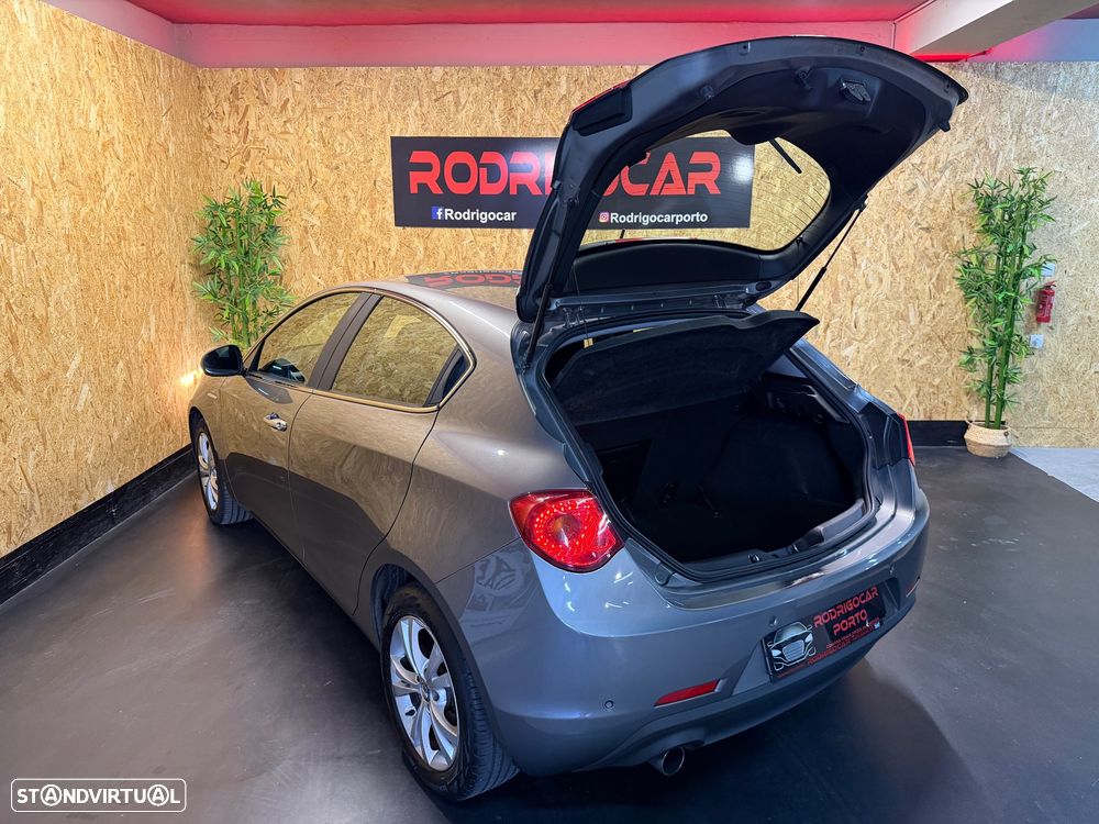 Alfa Romeo Giulietta 1.6 JTDm Veloce - 18