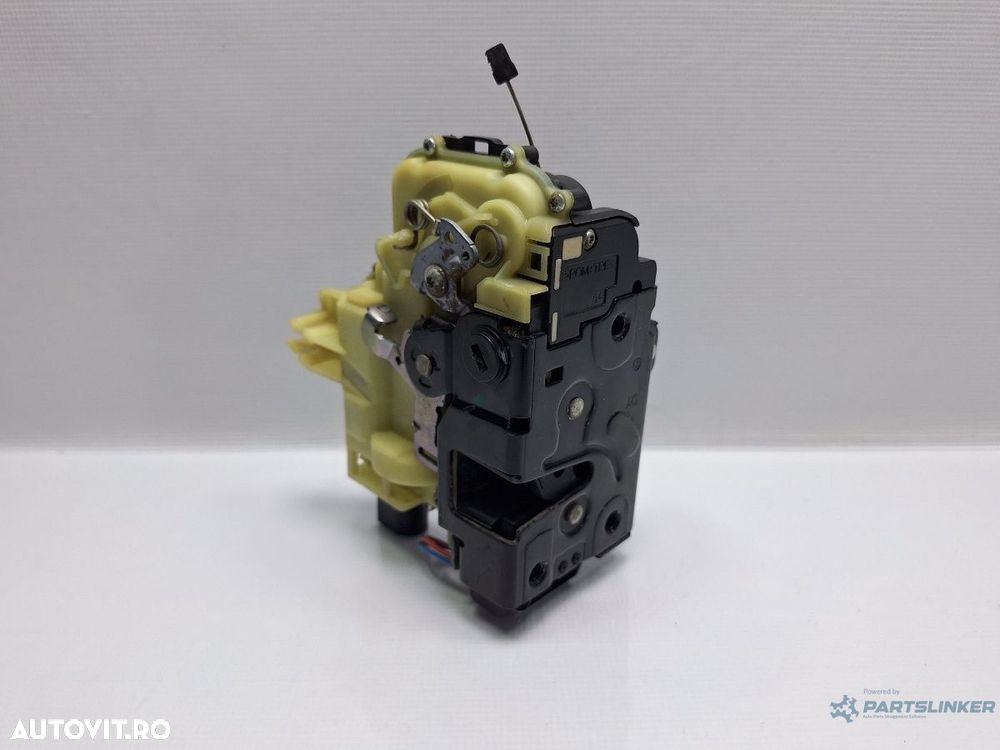 Broasca usa dreapta spate SKODA OCTAVIA 1U2 1996 - 2010 16V AXP, BCA 3B4839016AL - 1