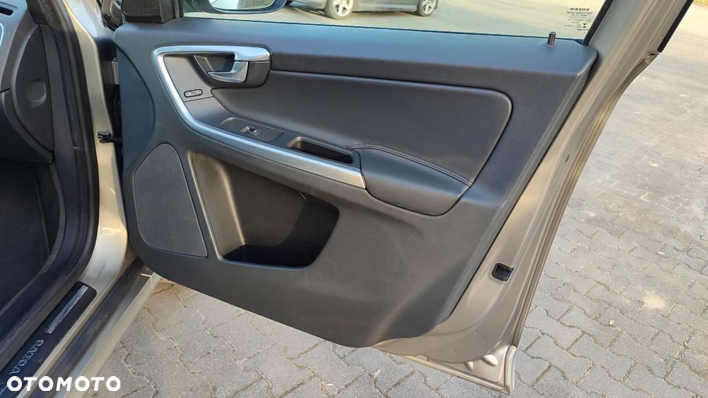 Volvo XC 60 D3 Edition Pro - 34