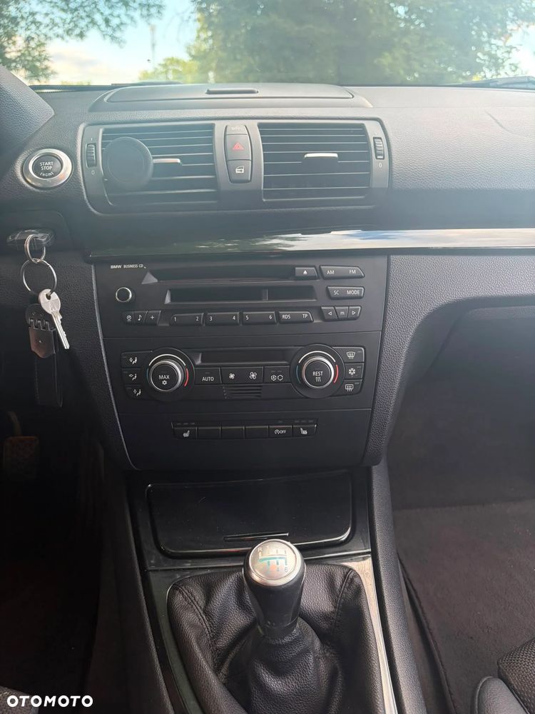 BMW Seria 1 120d - 8