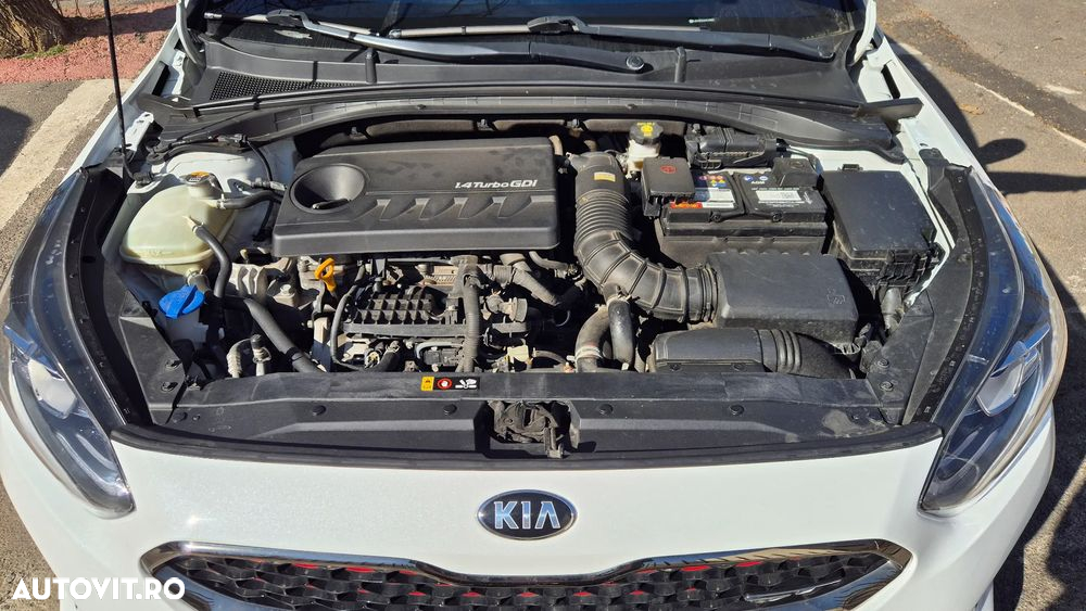 Kia Ceed 1.4 T-GDI OPF Platinum Edition - 28