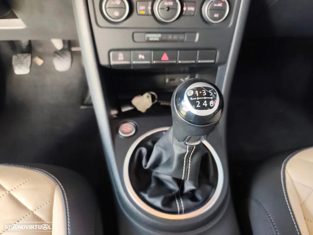 VW New Beetle Cabriolet - 12