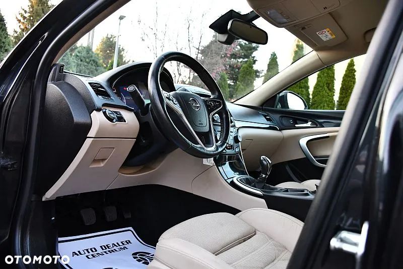 Opel Insignia 1.6 T Cosmo S&S - 9