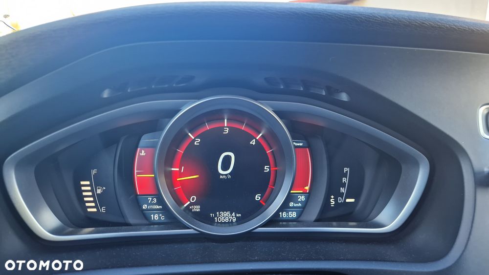 Volvo V40 D3 Momentum - 36