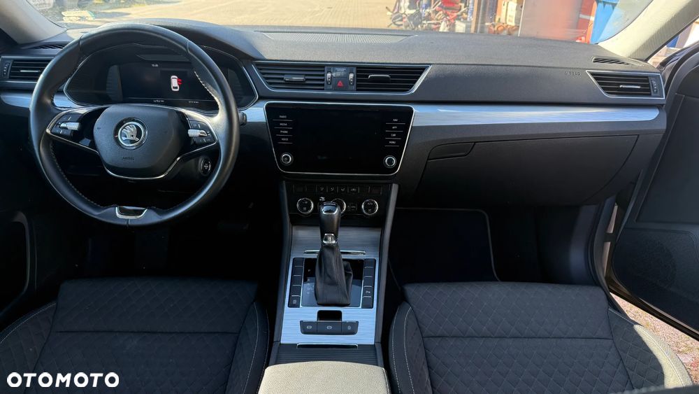 Skoda Superb 2.0 TDI Ambition DSG - 34