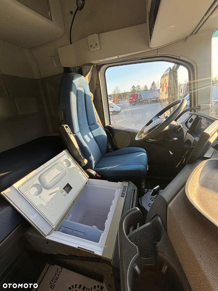 Volvo FH5 - 13