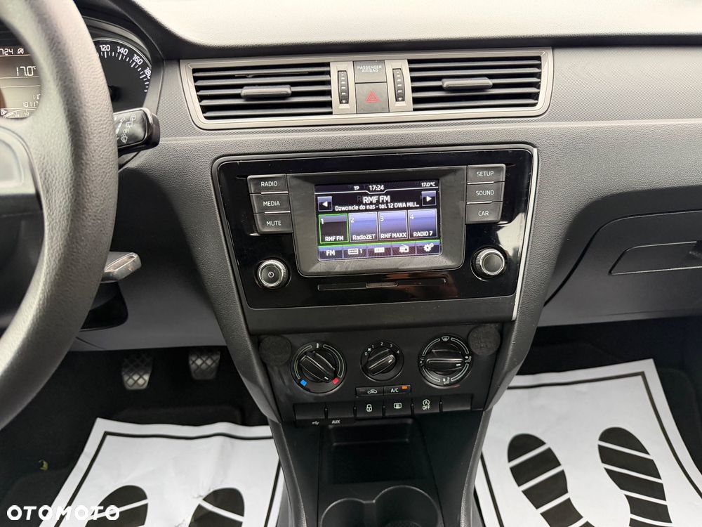 Skoda RAPID 1.2 TSI (Green tec) Emotion Plus - 21