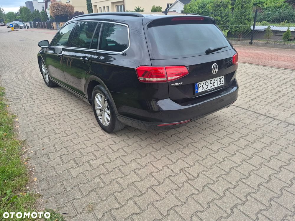 Volkswagen Passat 2.0 TDI (BlueMotion Technology) DSG Comfortline - 9