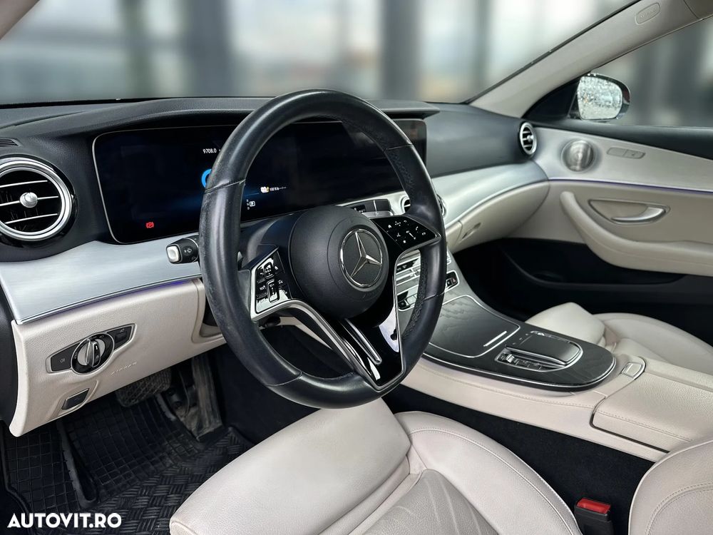 Mercedes-Benz E 300 de 4Matic 9G-TRONIC AMG Line - 9