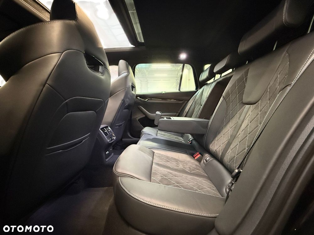 Skoda Octavia 2.0 TDI RS DSG - 25