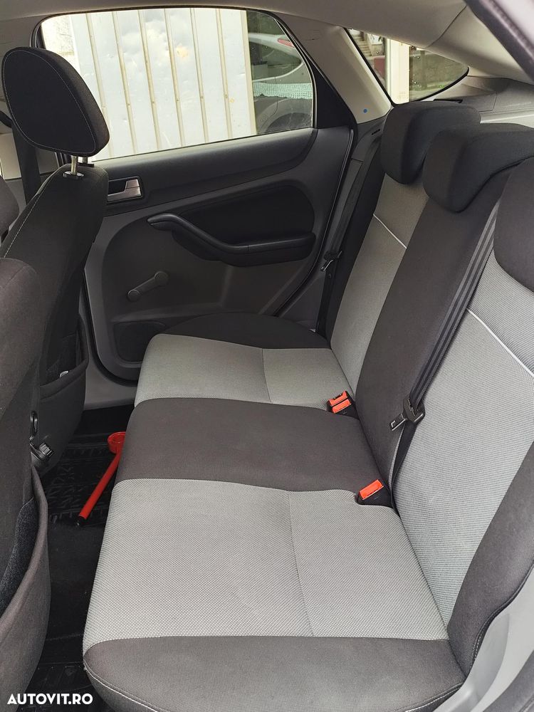 Ford Focus 1.6 TDCI DPF Econetic - 9