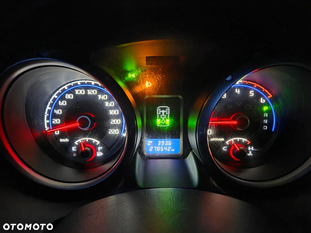 Mitsubishi Pajero - 19
