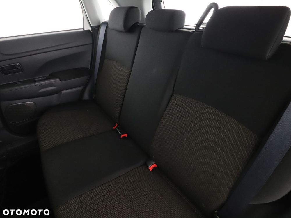 Mitsubishi ASX - 15