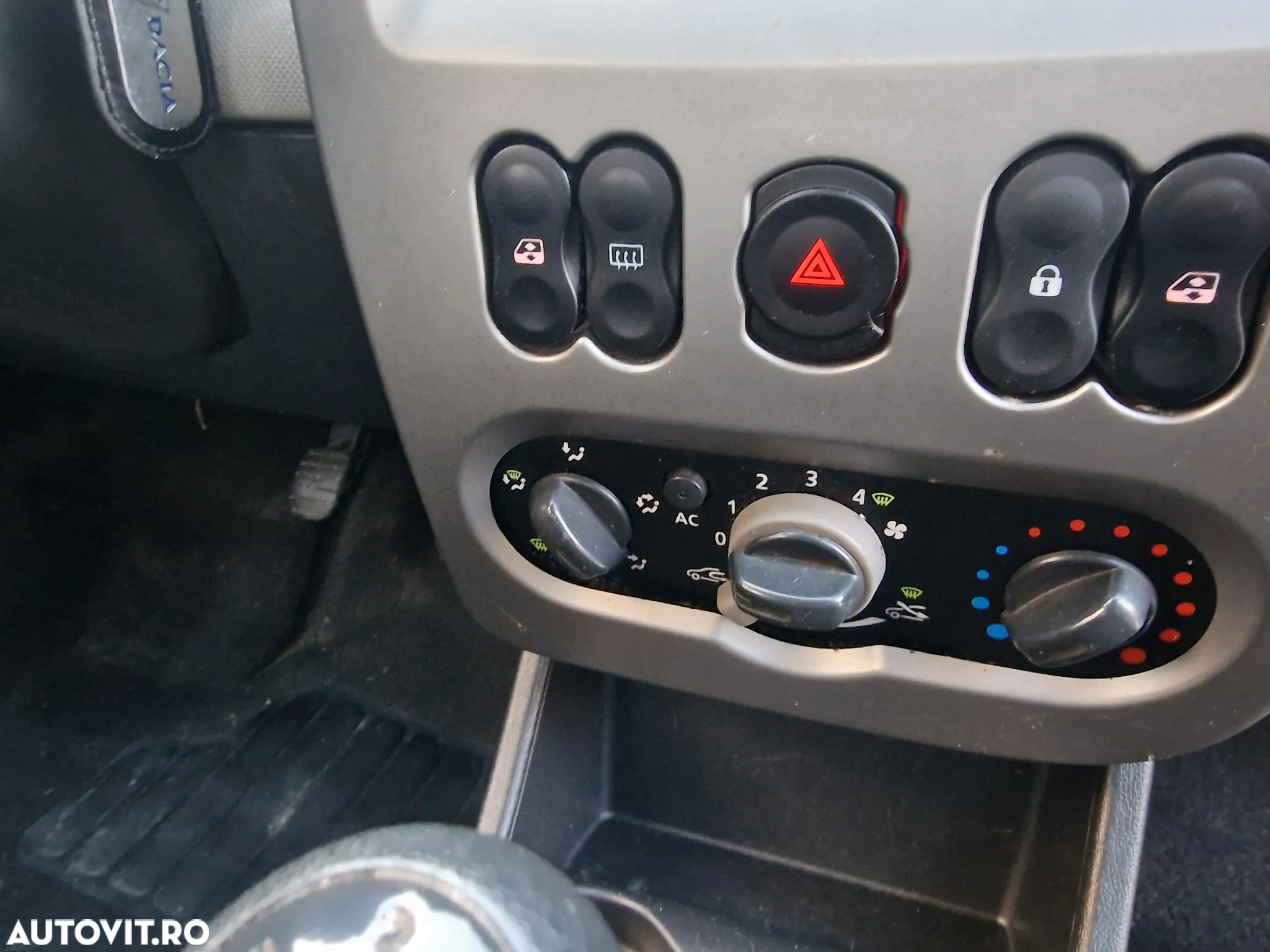 Dacia Sandero 1.2 16V 75 Celebration - 6