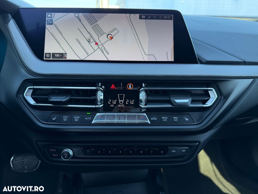 BMW M1 M135i xDrive AT - 26